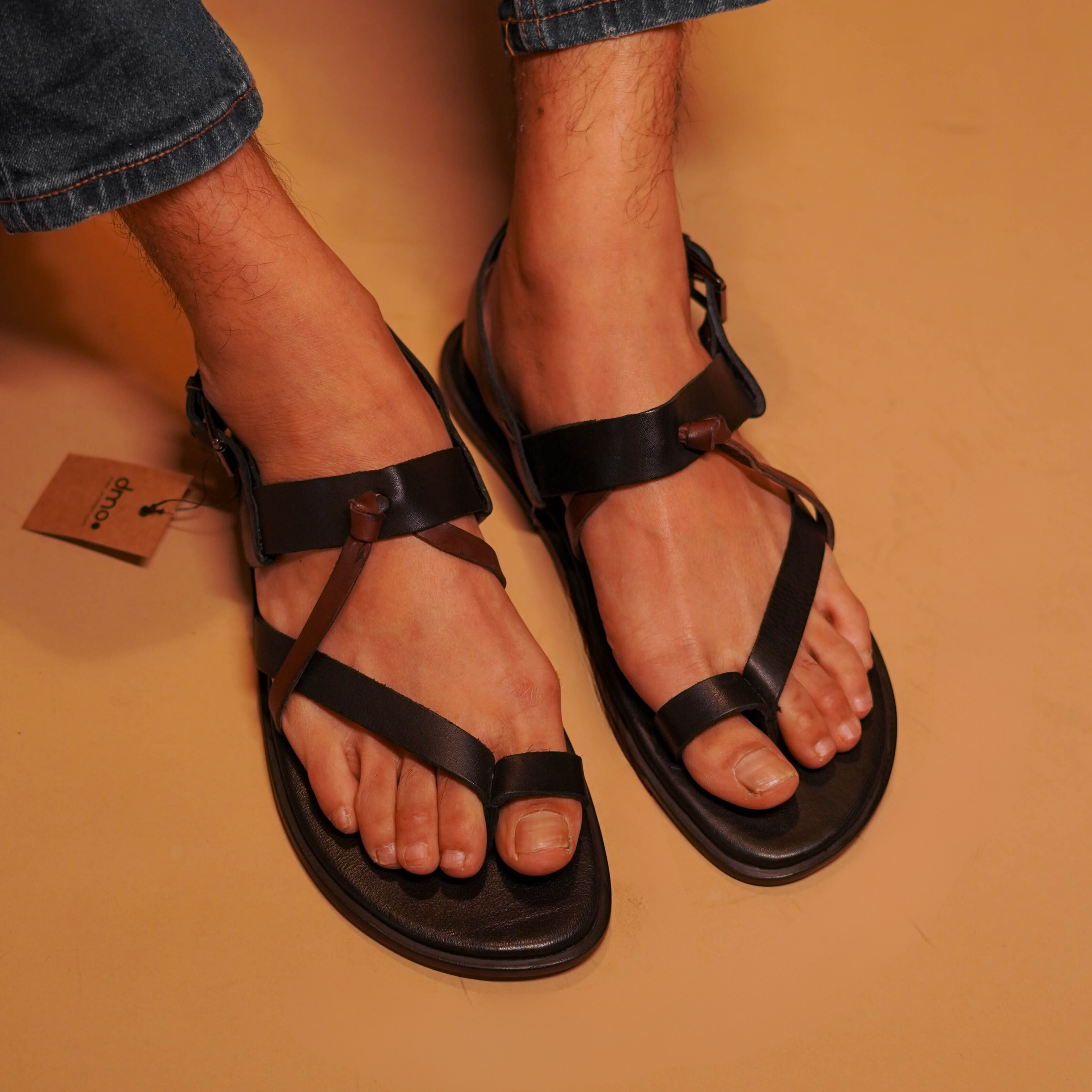 Pelle Nera | Classic black leather sandals